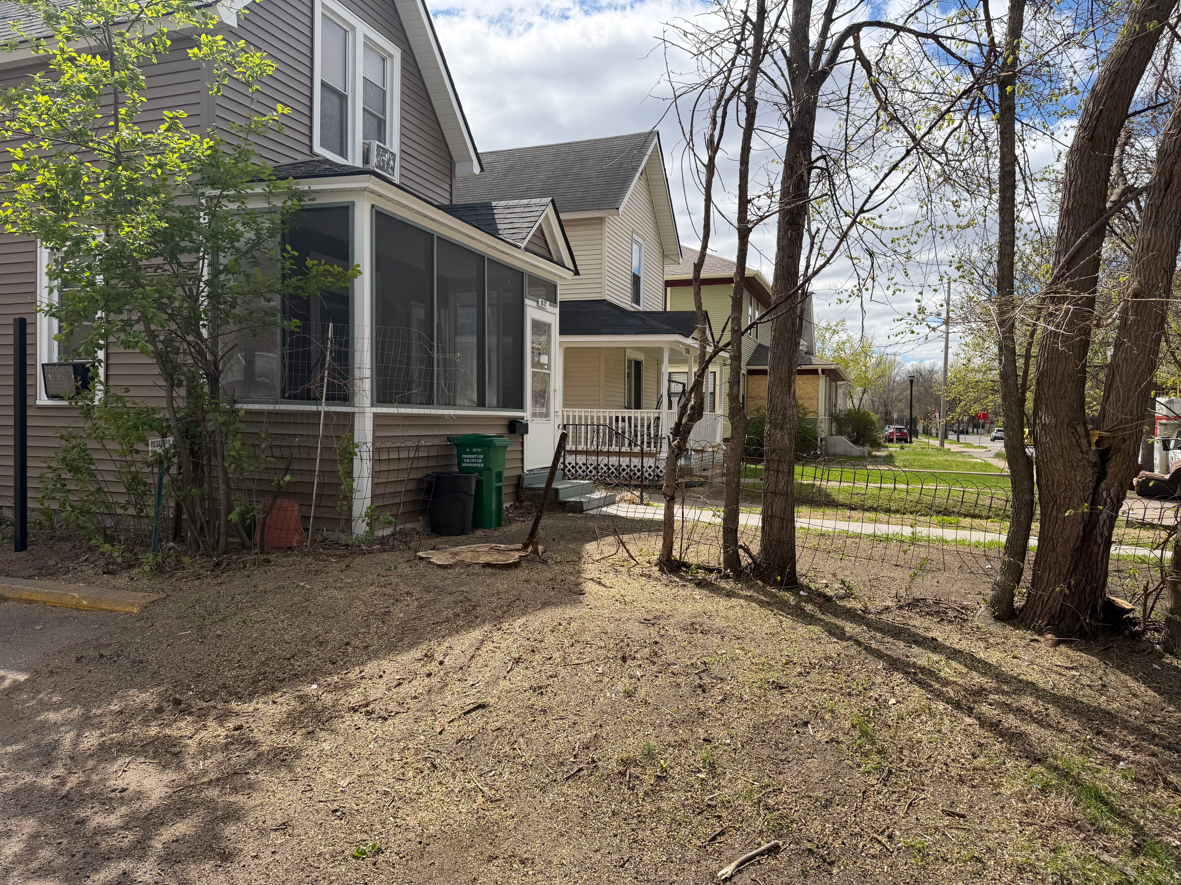 Project Short-Notice Tree Removal to Keep a Fence Project on Track image